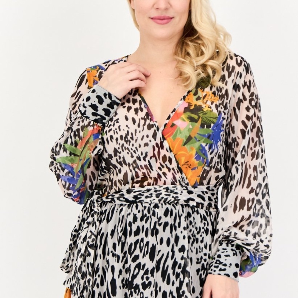NWT Spy Zone Exchange Women’s Allover print maxi dress SZ M - Picture 3 of 9